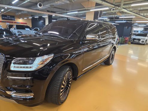 Lincoln Navigator 3.5L Black Label — пробег 168 000 км — фото 3 из 5