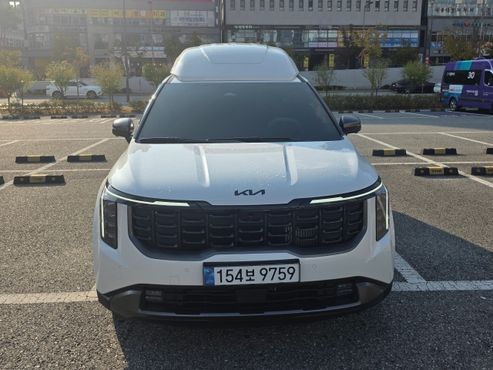 Kia Carnival HEV 9-Seater Hi-Limousine (Special vehicle) — пробег 7 375 км — фото 1 из 5
