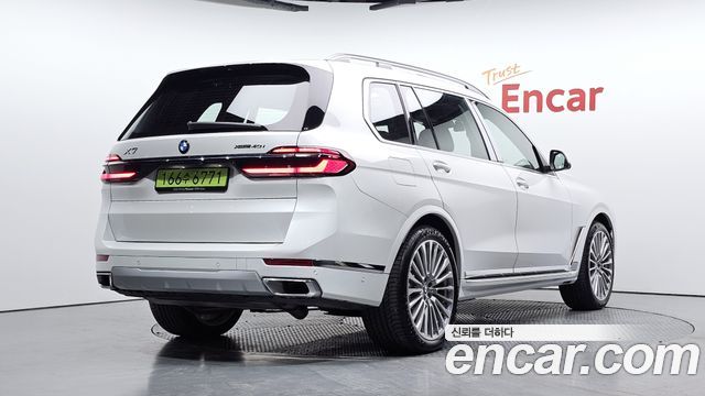 BMW X7 xDrive 40i Design Pure Excellence 7-Seater — пробег 10 538 км — фото 2 из 5