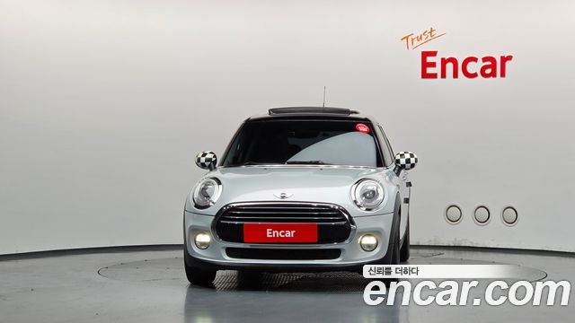 Mini Cooper 5Door Mid 3rd — пробег 89 185 км — фото 3 из 5