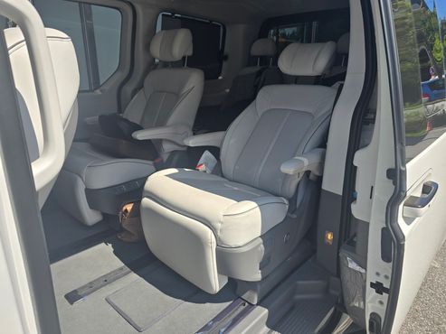 Hyundai Staria 4WD Lounge 7-Seater Inspiration — пробег 19 976 км — фото 4 из 5