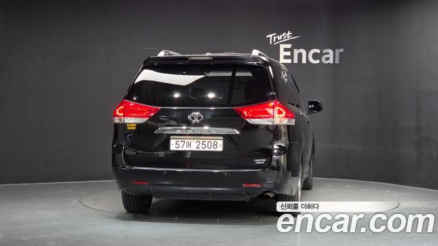 Toyota Sienna 3.5 AWD — пробег 95 634 км — фото 4 из 5