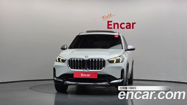BMW X1 xDrive 20i xLine — пробег 38 918 км — фото 3 из 5