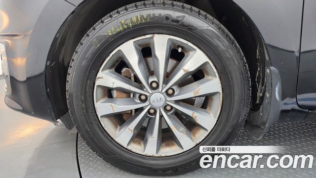 Kia Carnival 9-seater Luxury — пробег 217 832 км — фото 5 из 5