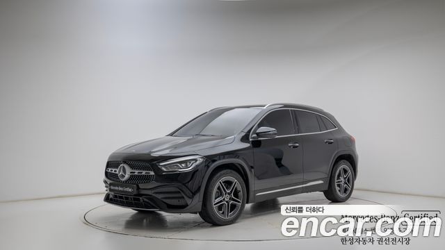 Mercedes-Benz GLA-Class GLA250 4MATIC — пробег 67 350 км — фото 1 из 5