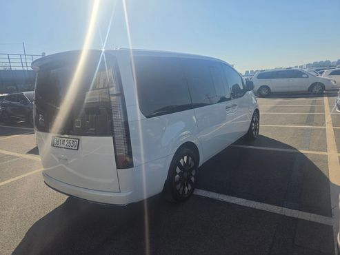 Hyundai Staria HEV 1.6 Lounge 9-Seater Inspiration — пробег 27 700 км — фото 4 из 5