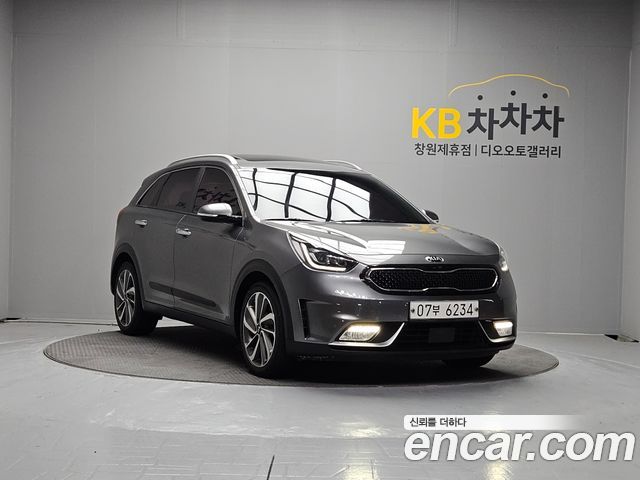 Kia Niro Noblesse — пробег 128 940 км — фото 2 из 5