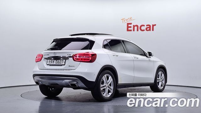 Mercedes-Benz GLA-Class GLA200 CDI 4MATIC — пробег 53 291 км — фото 2 из 5